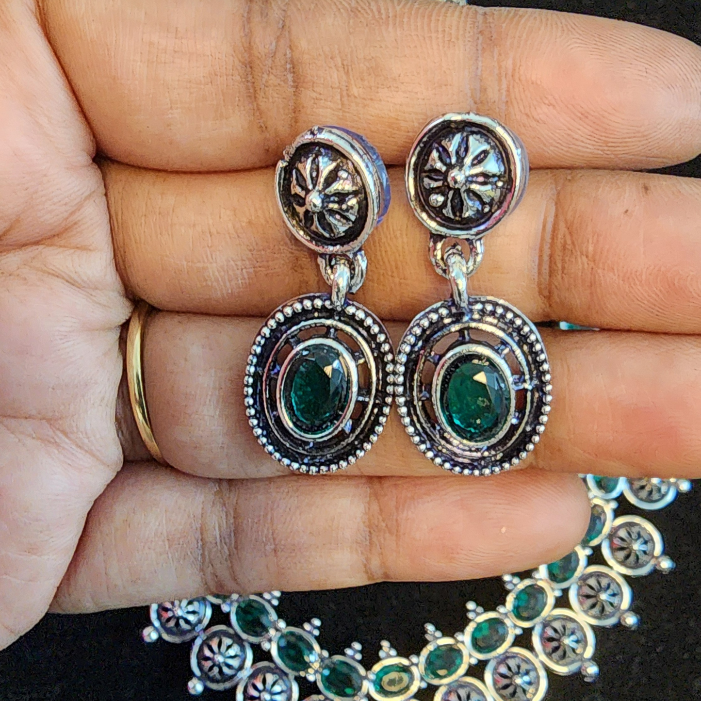 Oxidized Layered Emerald Choker Necklace Set