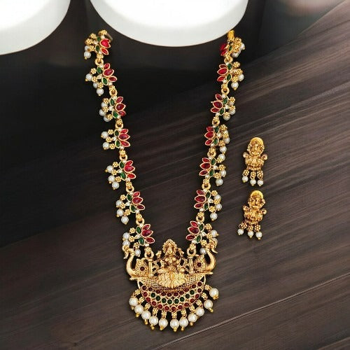 MG Laxmi Pendant Necklace Set