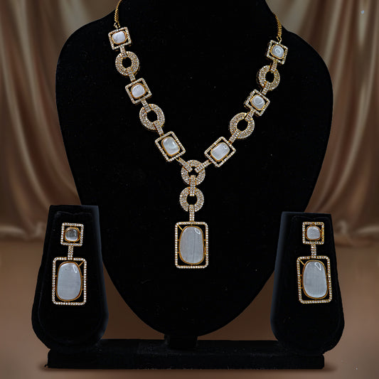 Pure Elegance Necklace Set