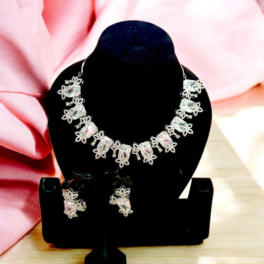 MG Frost Petal Necklace Set