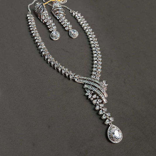 MG Sparkling Floret Necklace Set