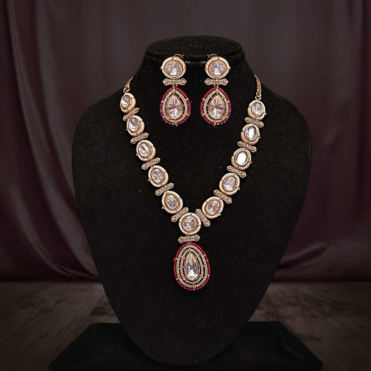 MG Glowing Treasure Necklace Set