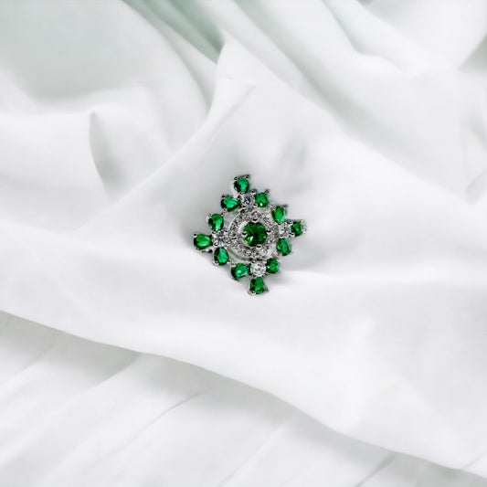 Green Emerald DiamondAura Elegance