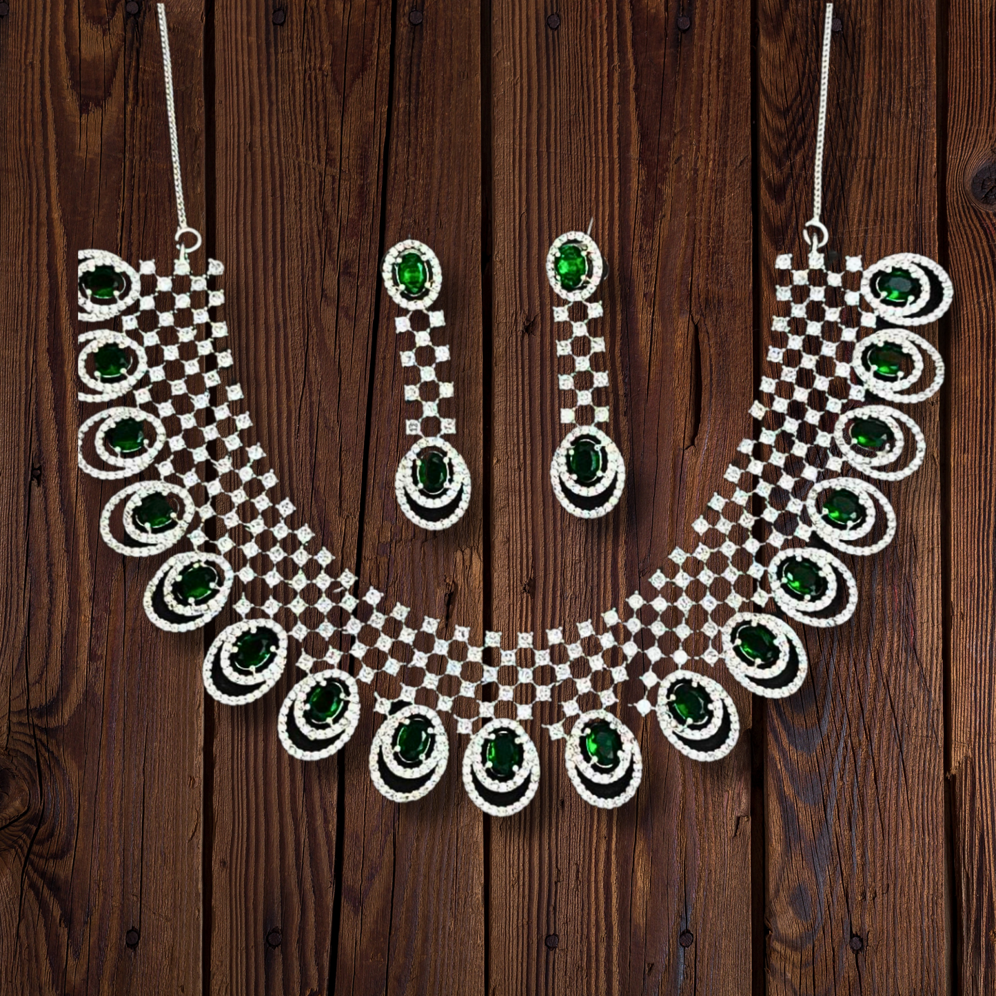 Emerald Radiance Victorian Necklace Set