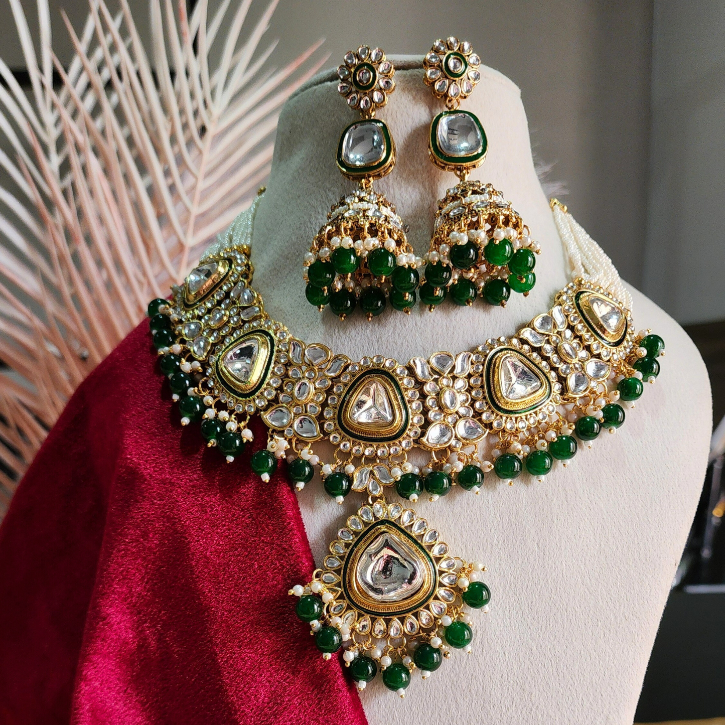 Royal Emerald Kundan Semi-Bridal Necklace Set