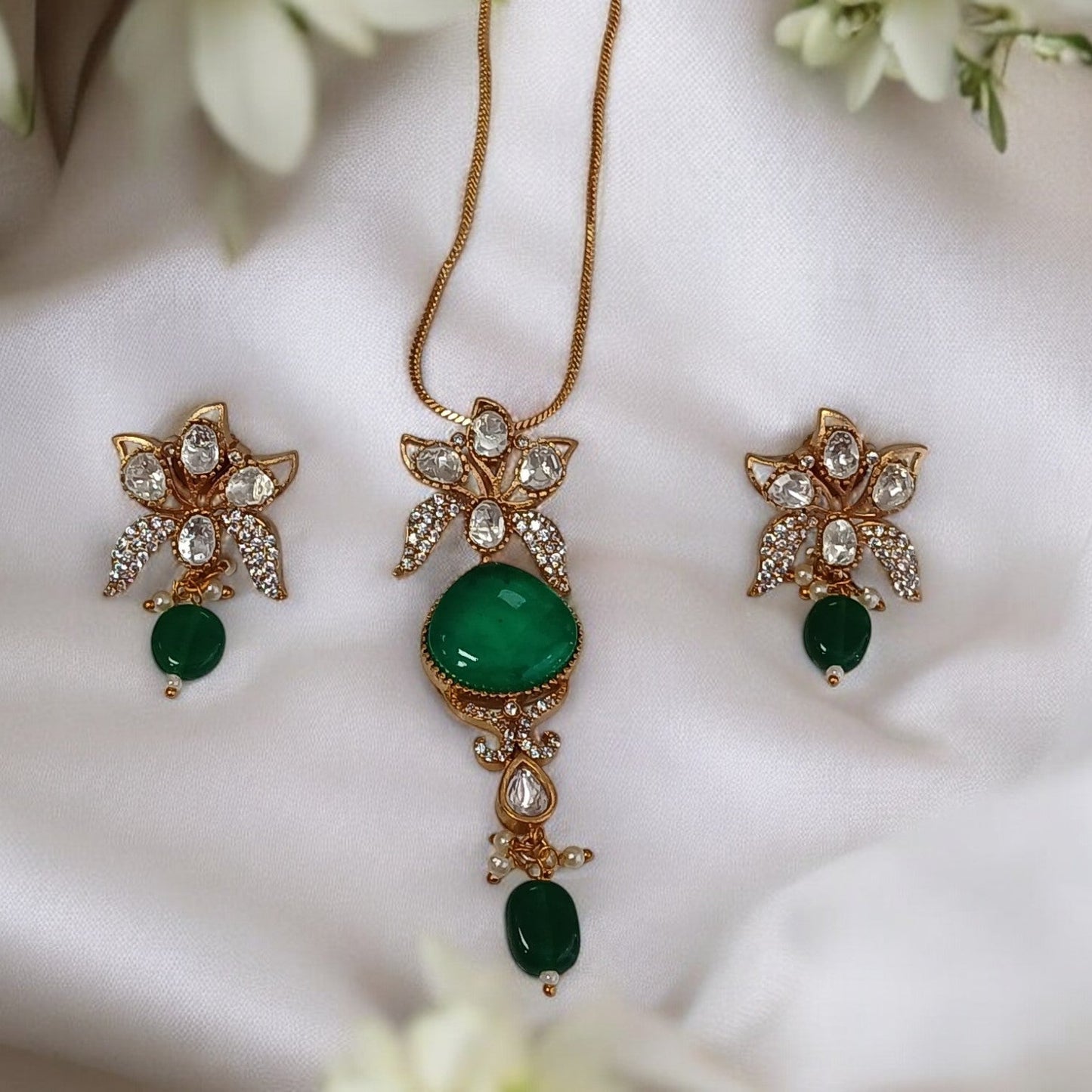 Dream Orchid Green Pendant Set